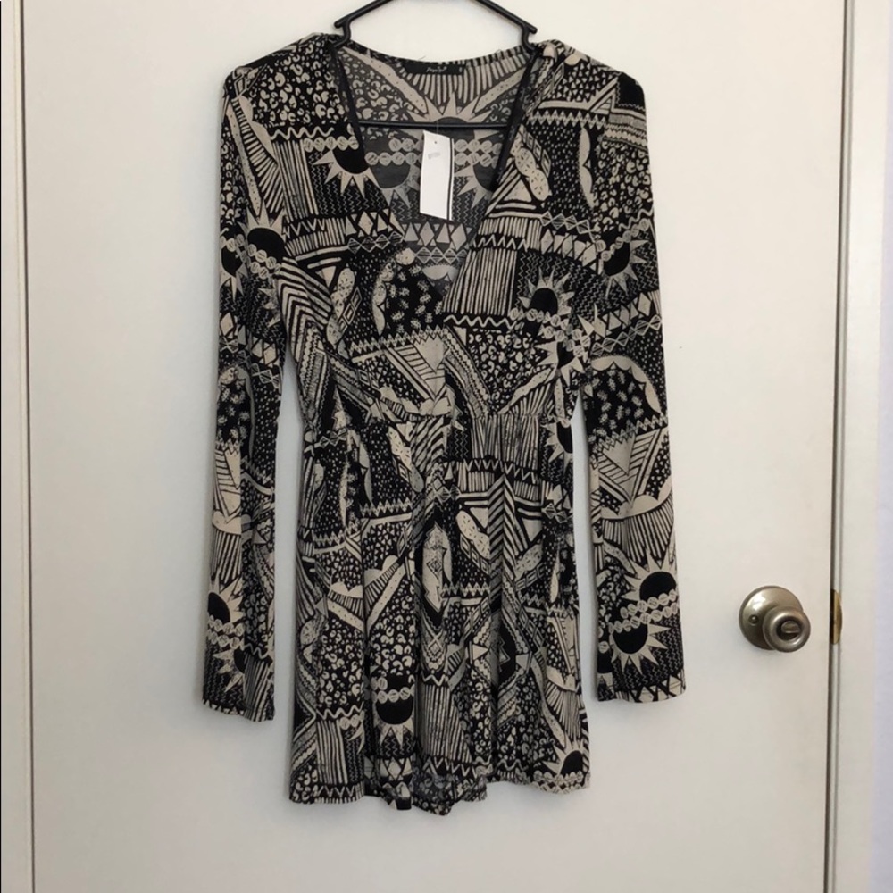 Black and cream detailed Romper and V neck
